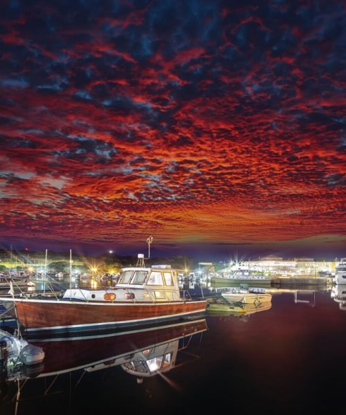 remarkable-sunset-view-on-boats-in-beautiful-mari-2026-03-25-06-36-01-utc_optimized_200